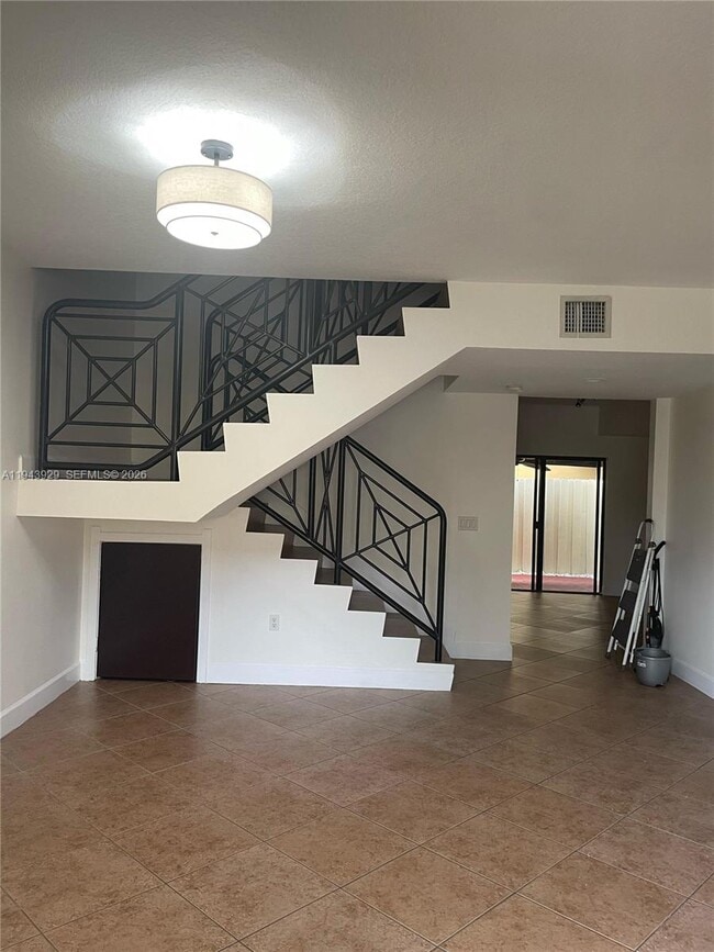 Foto del edificio - 11115 W Okeechobee Rd