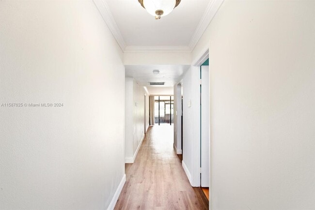 Building Photo - 10300 Fairway