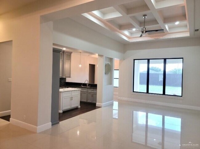 Foto del edificio - 28 Highland Ct W