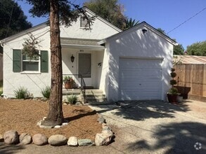 Building Photo - 853 O Neil Dr