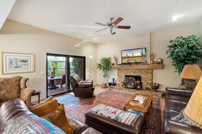 Building Photo - 25409 N Quail Haven Dr