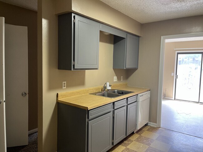 Foto del edificio - 829 N Burdick St