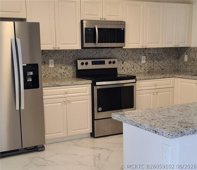 Foto del edificio - 7301 NW 173rd Dr