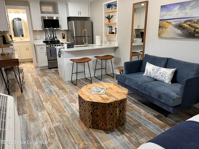 Foto del edificio - 208 Seminole Ave W