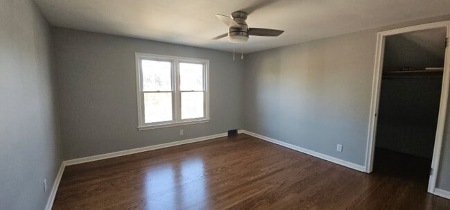 Building Photo - 3010 22nd Ave