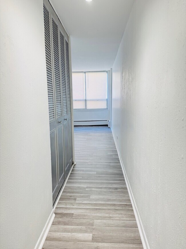 Foto del edificio - 6171 N Sheridan Rd