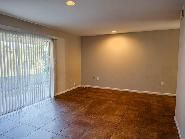 Foto del edificio - 403 Marshall Ct