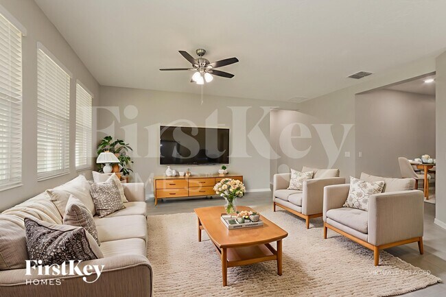 Foto del edificio - 921 Carmillion Ct