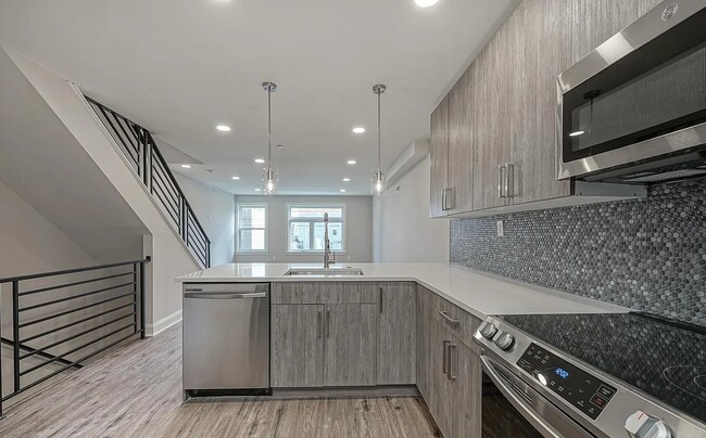 Photo - 1702 N Gratz St (Philadelphia, PA) House