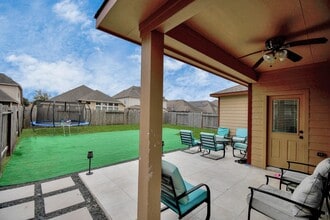Building Photo - 24723 Heirloom Ln