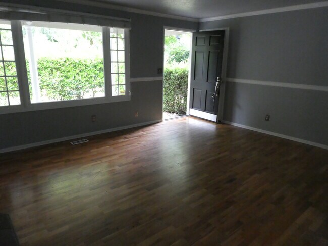Building Photo - 14540 SW 89th Ave