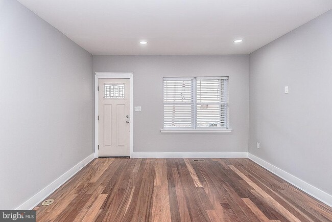 Building Photo - 2931 Weikel St