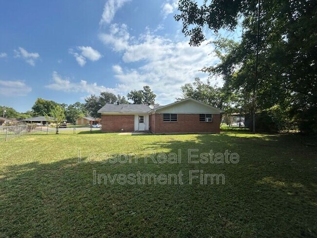 Foto del edificio - 1409 N Gibson Cir