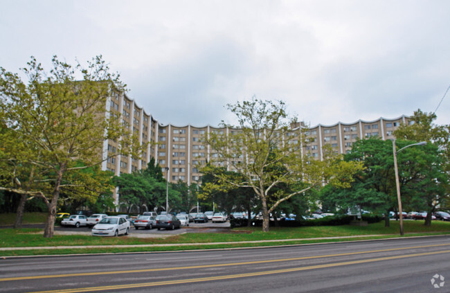 Foto del edificio - The Lakewoods Apartments