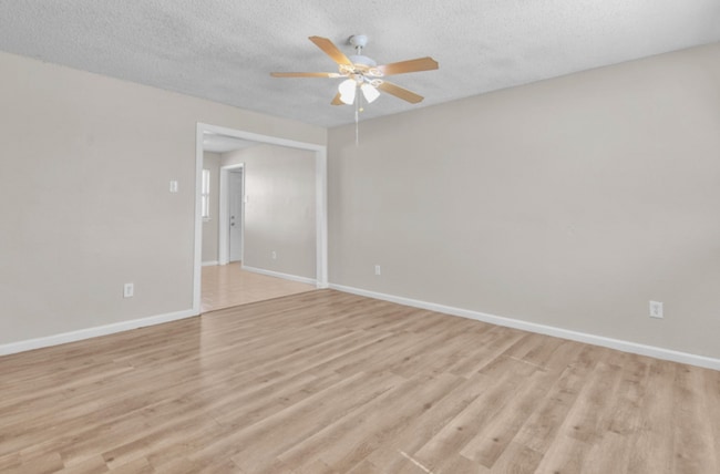 Foto del edificio - 4516 Marshall St