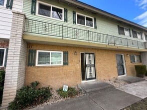 Building Photo - 432 Smithridge Park