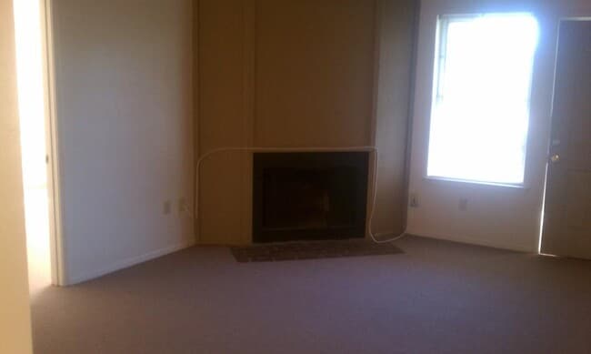 Building Photo - 2 bedroom in Baton Rouge LA 70820