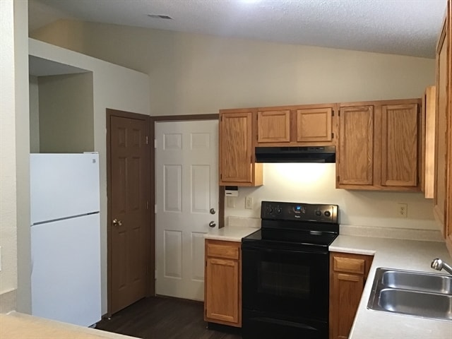 Building Photo - 8539 Coralberry Ln