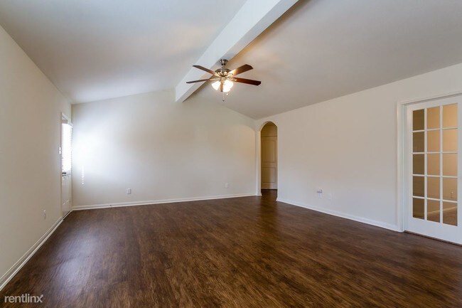 Building Photo - 2417 Regatta Ln