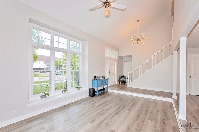 Building Photo - 1229 Thorndale Ln