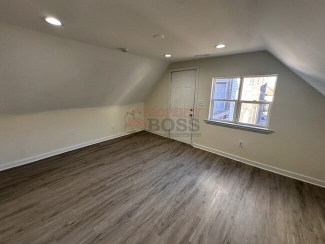 Building Photo - 3826 Butternut St