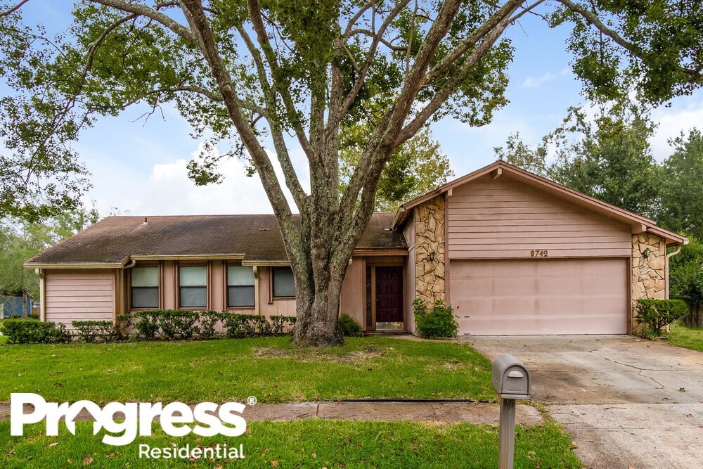 8275 Crosswind Rd, Jacksonville, FL 32244 House for Rent in