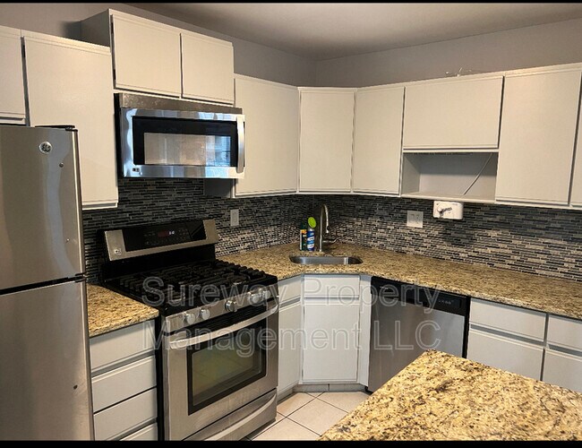 Foto del edificio - 2203 Candlelight Ct