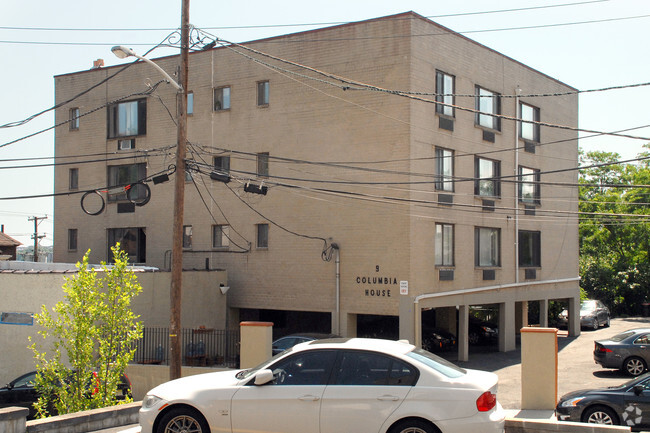 Building Photo - Columbia House