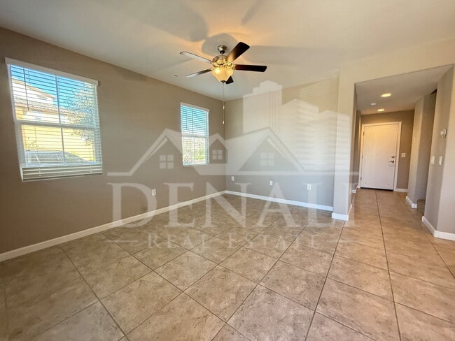 Foto del edificio - 1255 N Arizona Ave