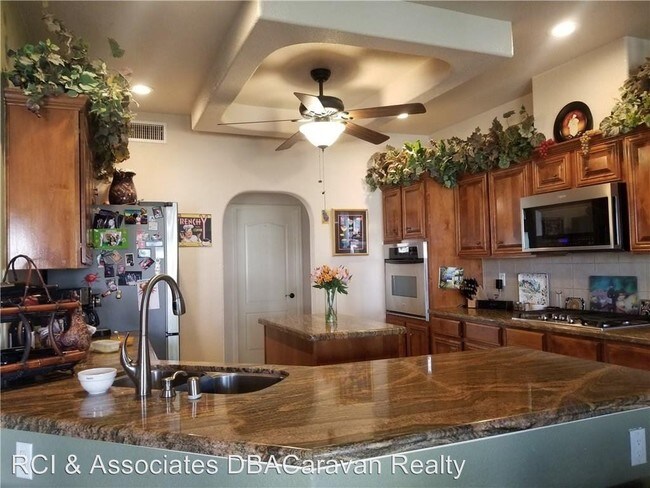 Building Photo - 4 br, 3 bath House - 11457 Lindenwood