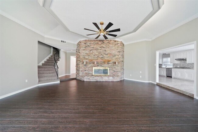 Building Photo - 563 Brandon Rd