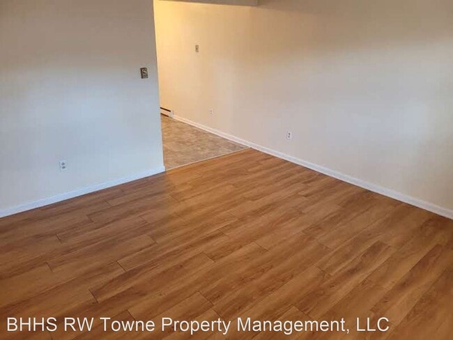 Building Photo - 2 br, 1 bath House - 921 Mildred Street #B
