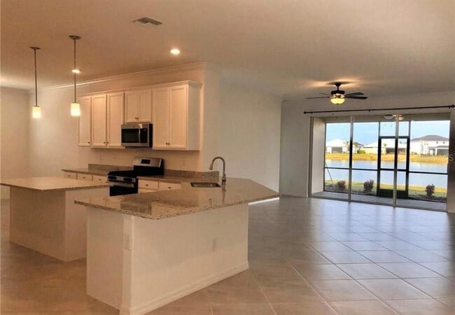 Building Photo - 17629 Fallen Br Wy