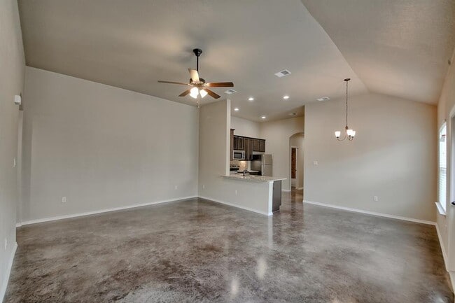 Building Photo - 458 Jack Rabbit Ln