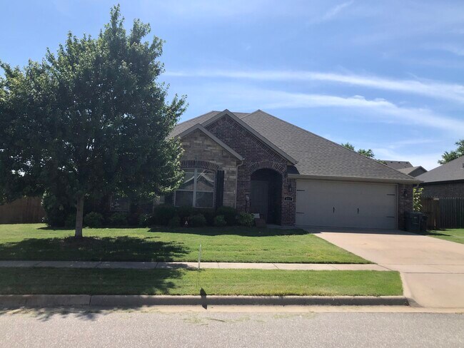 Building Photo - 337 N Sabine Pass Rd