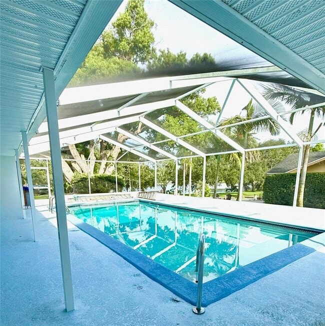 Building Photo - 1260 Palm Blvd