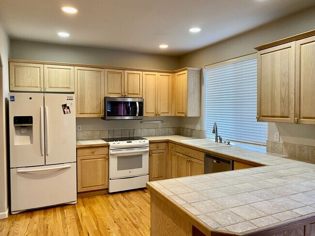 Foto del edificio - Bothell Home...