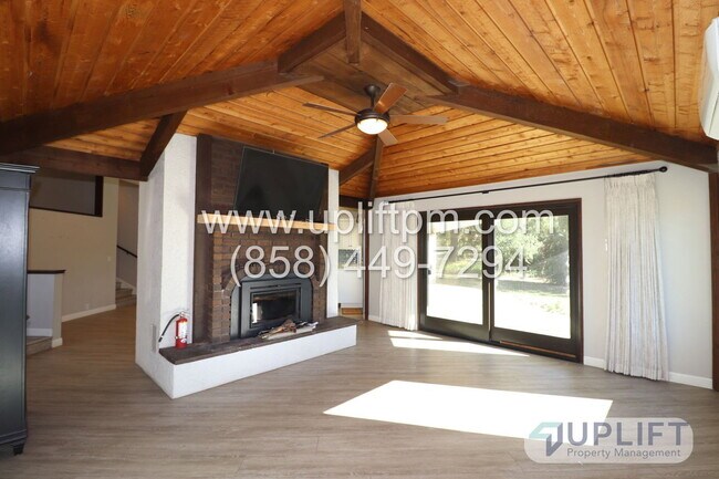 Foto del edificio - 4721 Meadowridge Rd