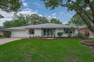 Building Photo - 11431 Landsdowne Dr