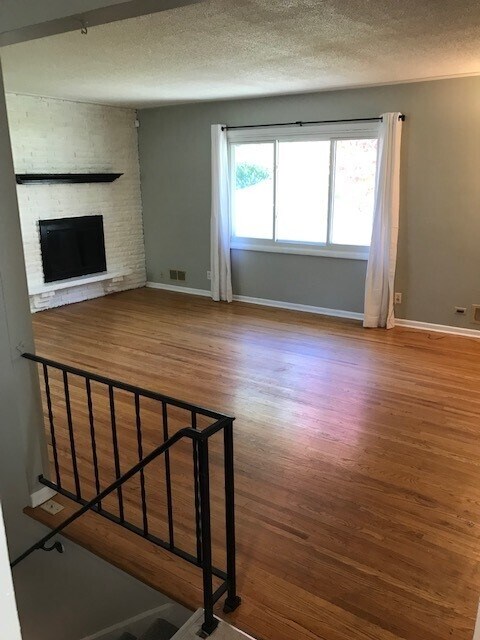 Foto del edificio - 4219 Valley View Rd