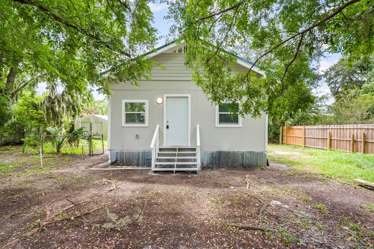 Primary Photo - 48 Kirk Rd