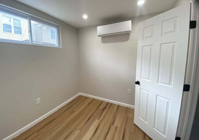 Foto del edificio - 243 E Fayette St