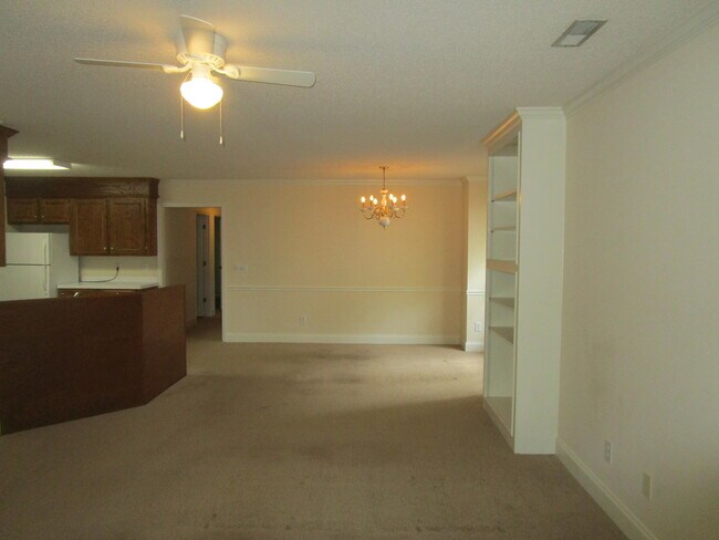 Foto del edificio - 1045 Cutleaf Dr