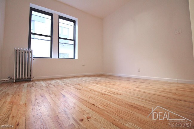 Foto del edificio - 450 Saint Johns Pl