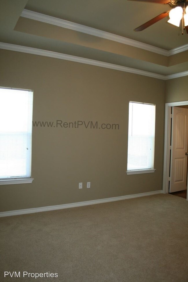 Building Photo - 3157 Breton St