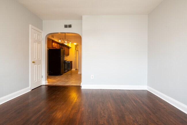 Foto del edificio - 1320 Adams St NE