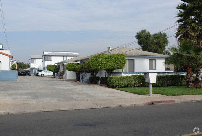 Foto del edificio - 1670-1676 Elm Ave