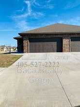 Building Photo - 1864 Post Oak Rd