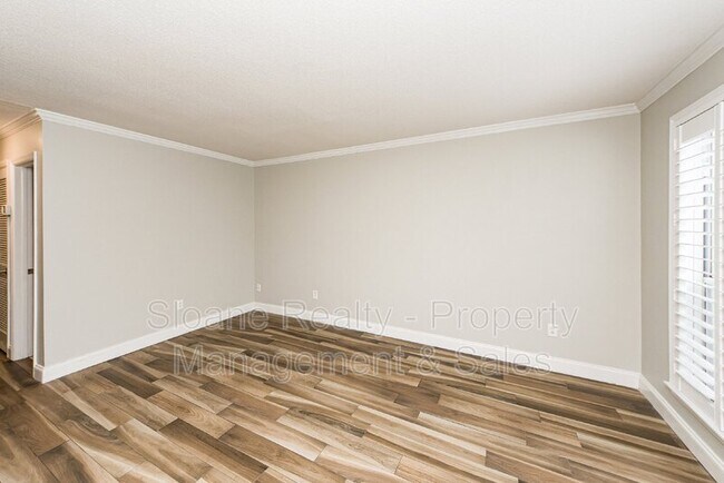Foto del edificio - 252 Howle Ave