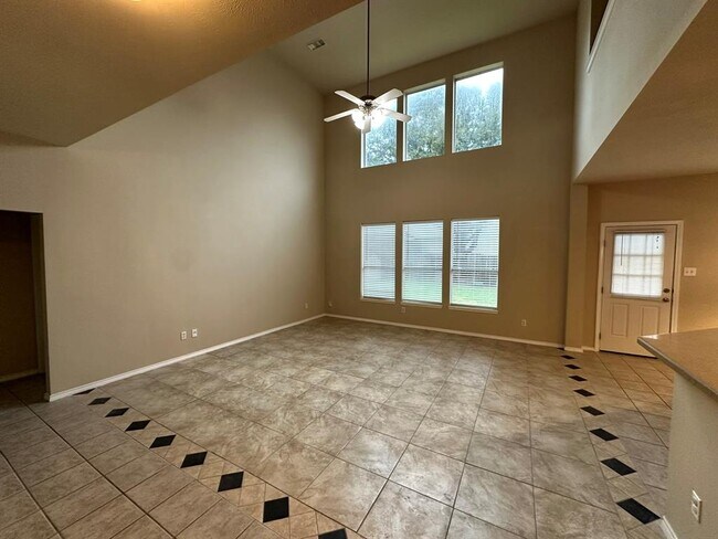 Foto del edificio - 21630 Grand Hollow Ln